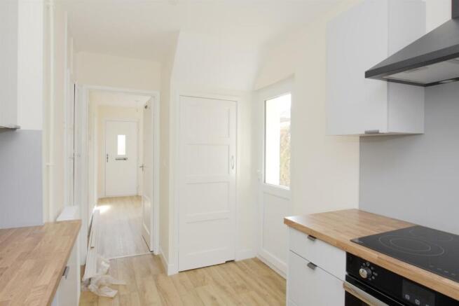 8 kent road ph7.JPG