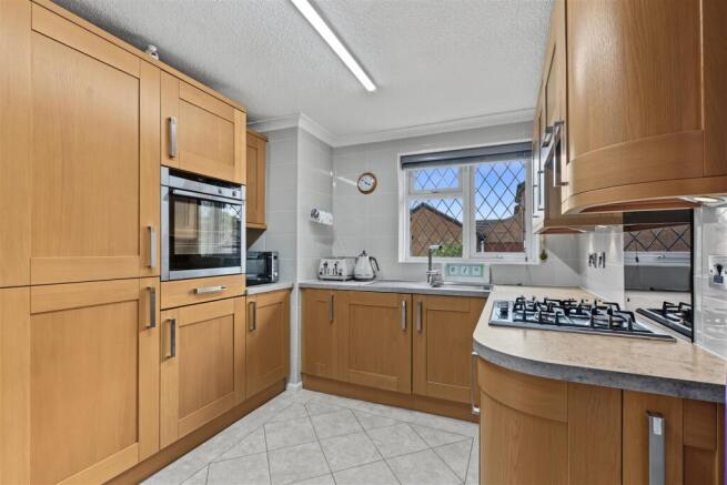 Kitchen_2.jpeg