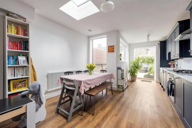 Sutton Court Road, E13