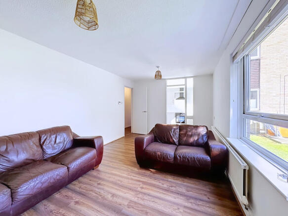 10-weetwood-court_00002