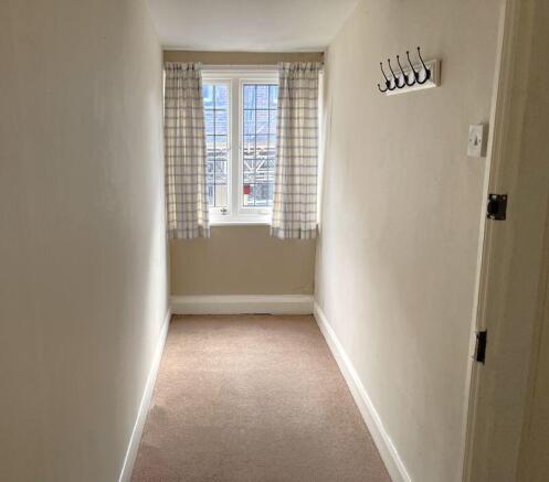 Detached to rent Image 6