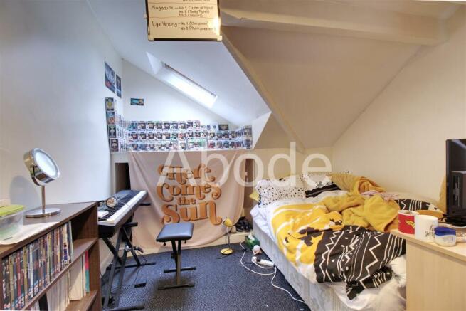 8 bed House to rent Image 10