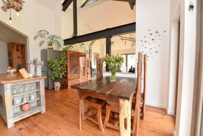 Kitchen-Dining Area