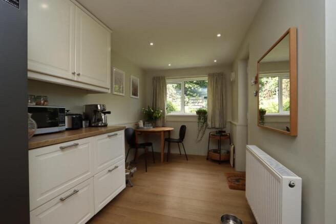 Breakfast Room Pic 1