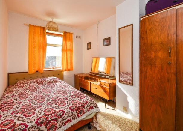 36 Hall End Lane - Bedroom 2.jpg