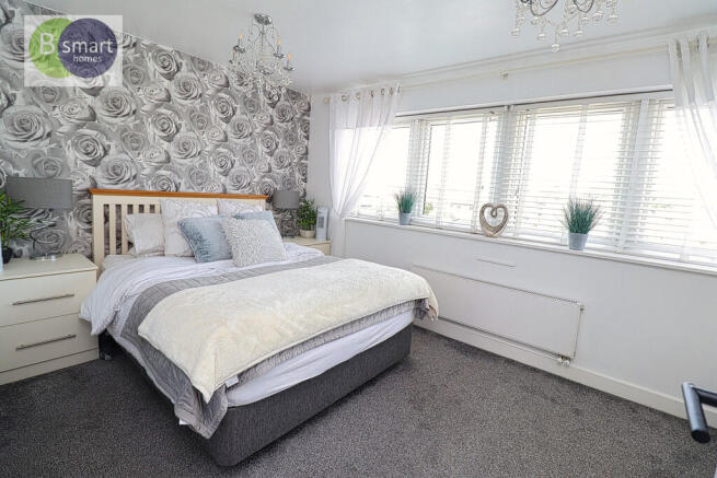 5 bed Town House for sale Image 8