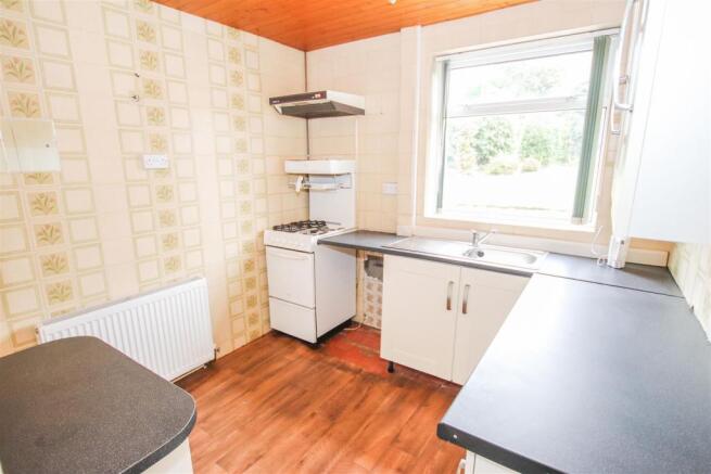 FITTED KITCHEN
