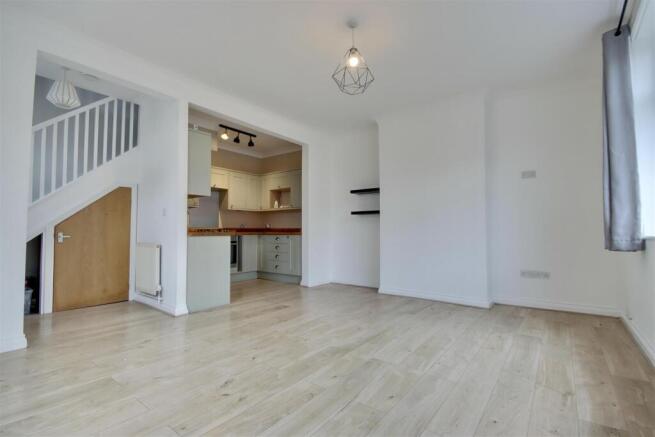 House in Portsmouth - View 5