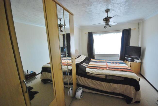 BEDROOM 1: