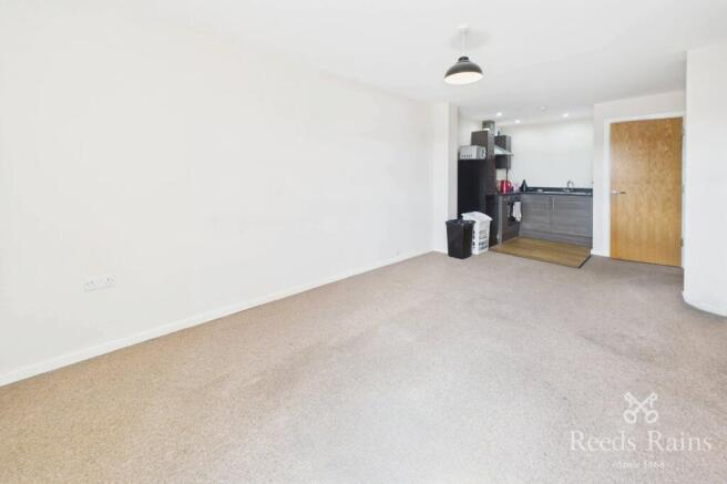 1 bed Apartment to rent Image 6