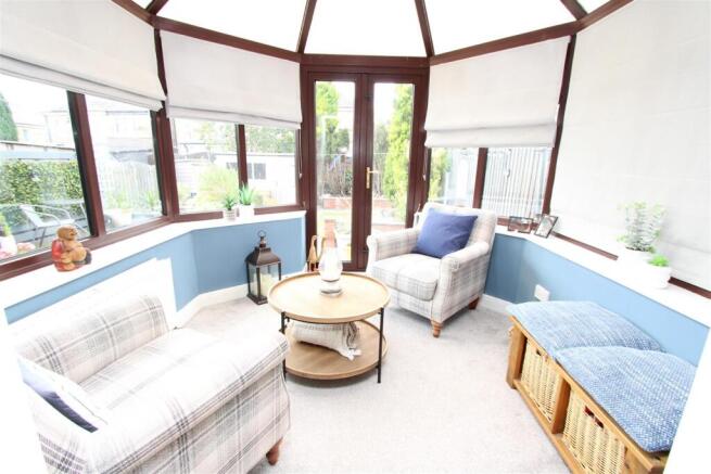 4 bed Semi-Detached for sale Image 9