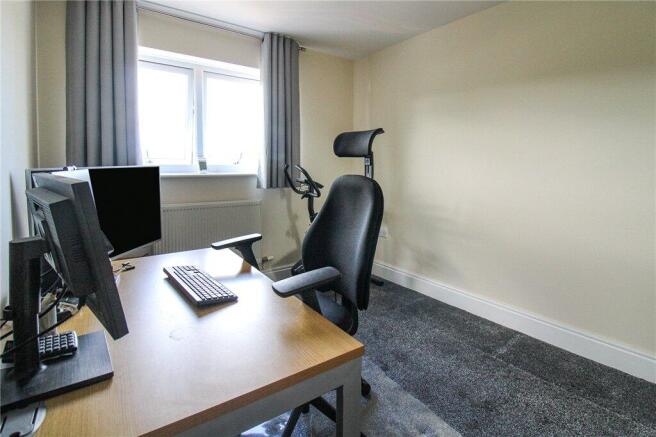 3 bed Town House for sale Image 9