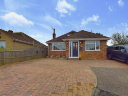 19, Greentrees Close, Lancing BN15 9SX