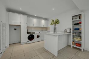 14, Clearwater Place, Long Ditton, Surbiton KT6 4ET