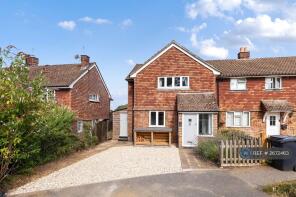 2, Evelyn Cottages, Dorking RH5 6JE