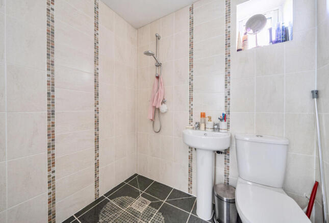 1435051-9-69d66df...