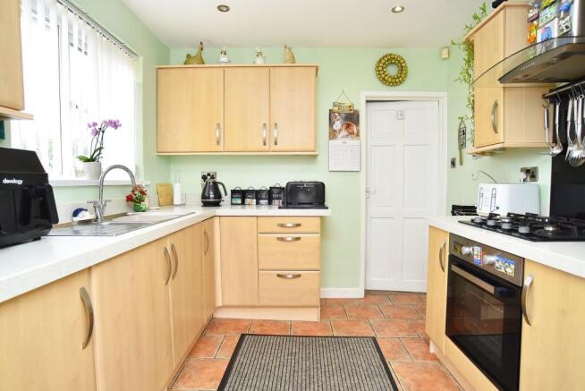 2 bed Semi-Detached Bungalow for sale Image 6