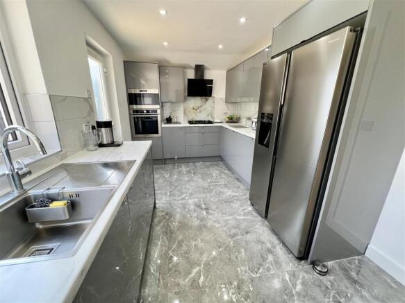Fitted Kitchen