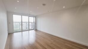 86, Rivington Apartments, Railway Terrace, Slough SL2 5GN