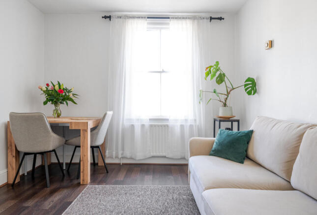 Sitting/Dining Room