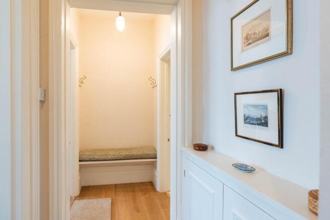 Flat 2 20 Bardwell Road-03097