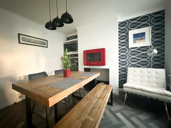 Dining Room.jpg