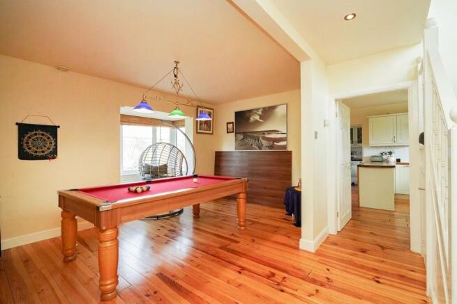 4 bed Detached for sale Image 8