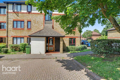 Louvain Road, Greenhithe