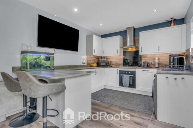 3 bed Semi-Detached for sale Image 5