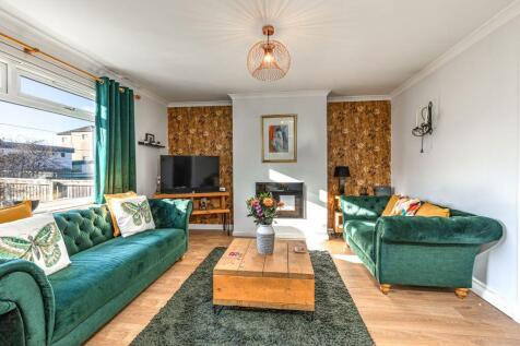 8 Lothian Road, Jedburgh, TD8 6LA