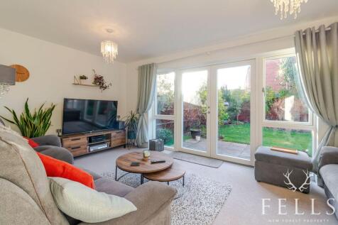 Neptune Drive, St. Leonards, BH24
