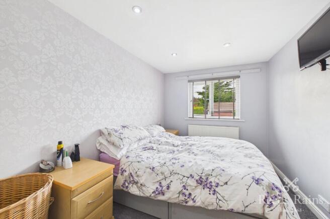 3 bed Semi-Detached for sale Image 4