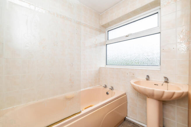 3 bed Semi-Detached for sale Image 11