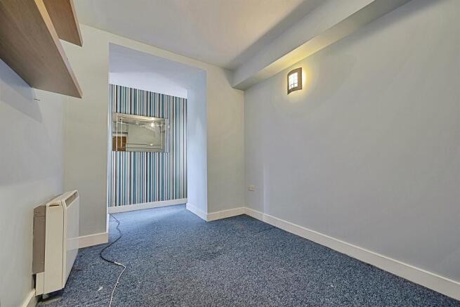 2 bed Ground Flat for sale Image 7