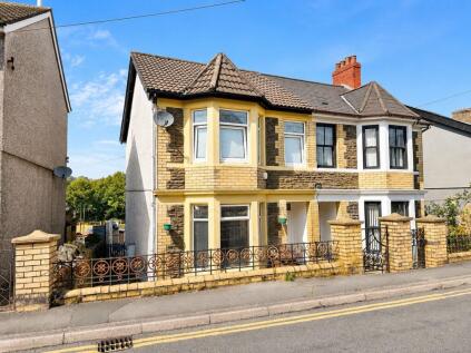 High Street, Newbridge, NP11