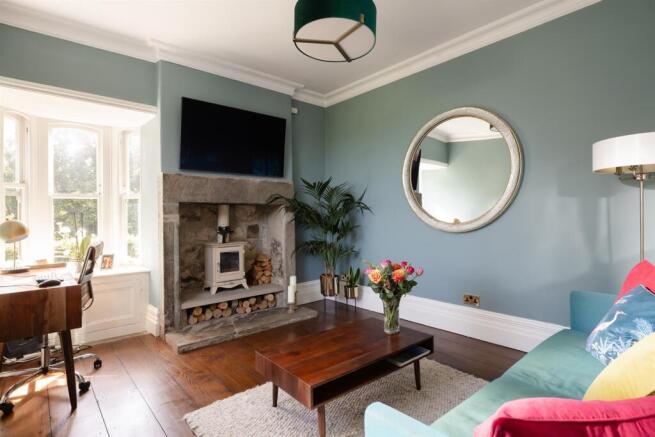 4 bed House for sale Image 8
