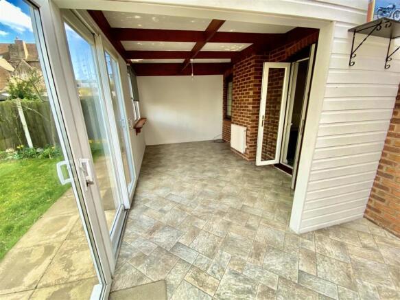 Conservatory/ Sun room