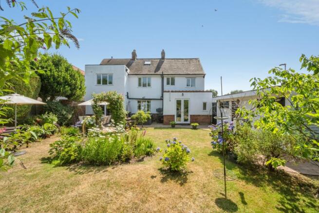4 bed Detached for sale Image 4