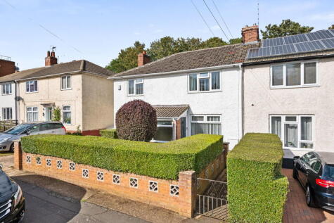 Central Avenue, Kettering, NN16