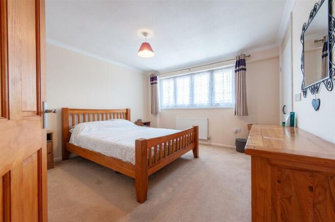 Bedroom 1.jpg