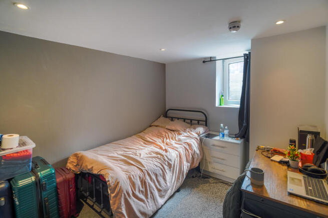 5 bed House of Multiple Occupation for sale Image 9