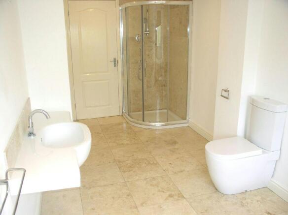 Bathroom Photo 2