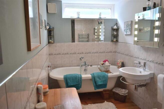 PRINCIPLE BATHROOM 1