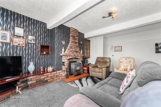 3 bed Semi-Detached for sale Image 6