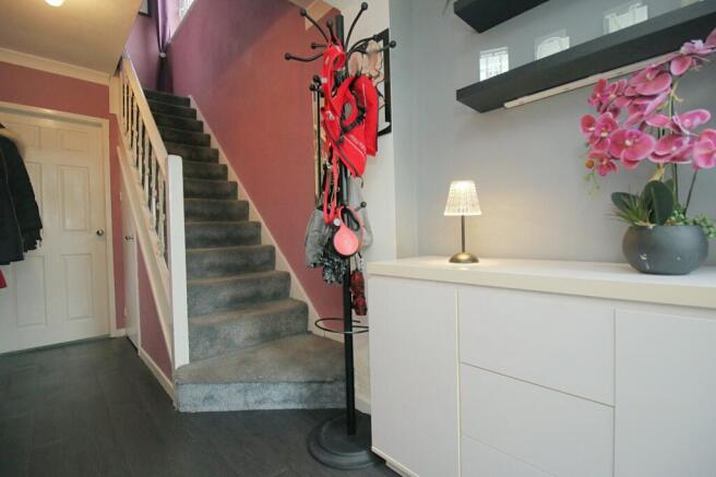 3 bed Semi-Detached for sale Image 10