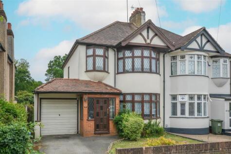 Hogarth Avenue, Brentwood