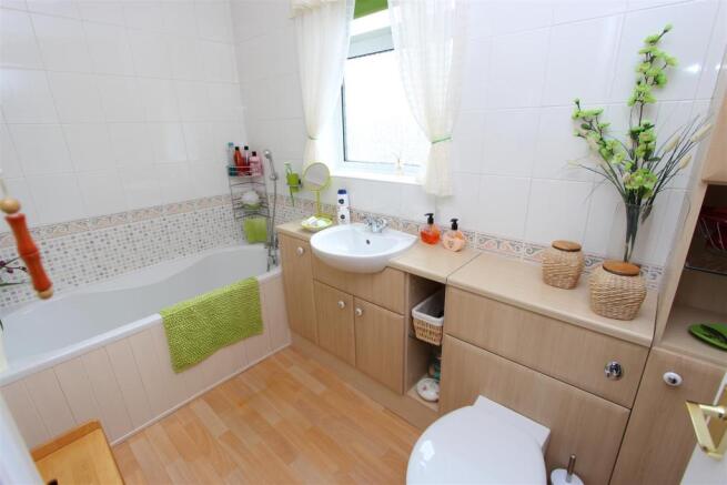 BATH2AbbottCloseBRO.