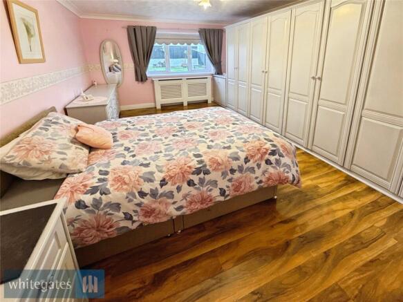3 bed Bungalow for sale Image 7