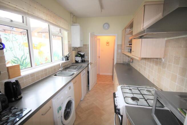 4 bed End of Terrace to rent Image 7