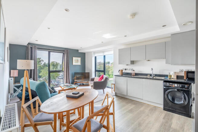 2 bed Apartment for sale Image 4